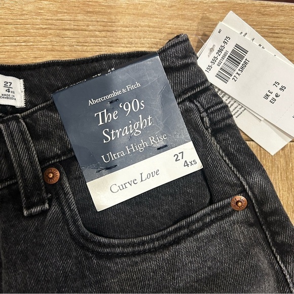 NWT Abercrombie Curve Love Ultra High Rise 90s Straight Jean - Picture 9 of 10